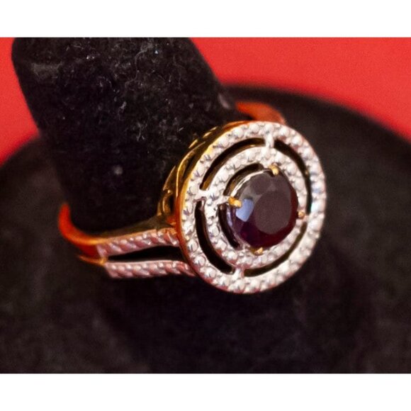 Size 7, Vintage Double Rings Maroon Faux Gem Two Tone Ring - F40 - Picture 2 of 3
